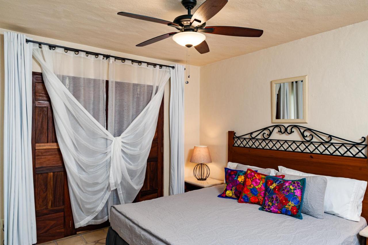 Ocean Front, 3 Bedroom, 3 Bathroom, Casa Natalia, Playa Esmeralda Puerto Vallarta Eksteriør billede